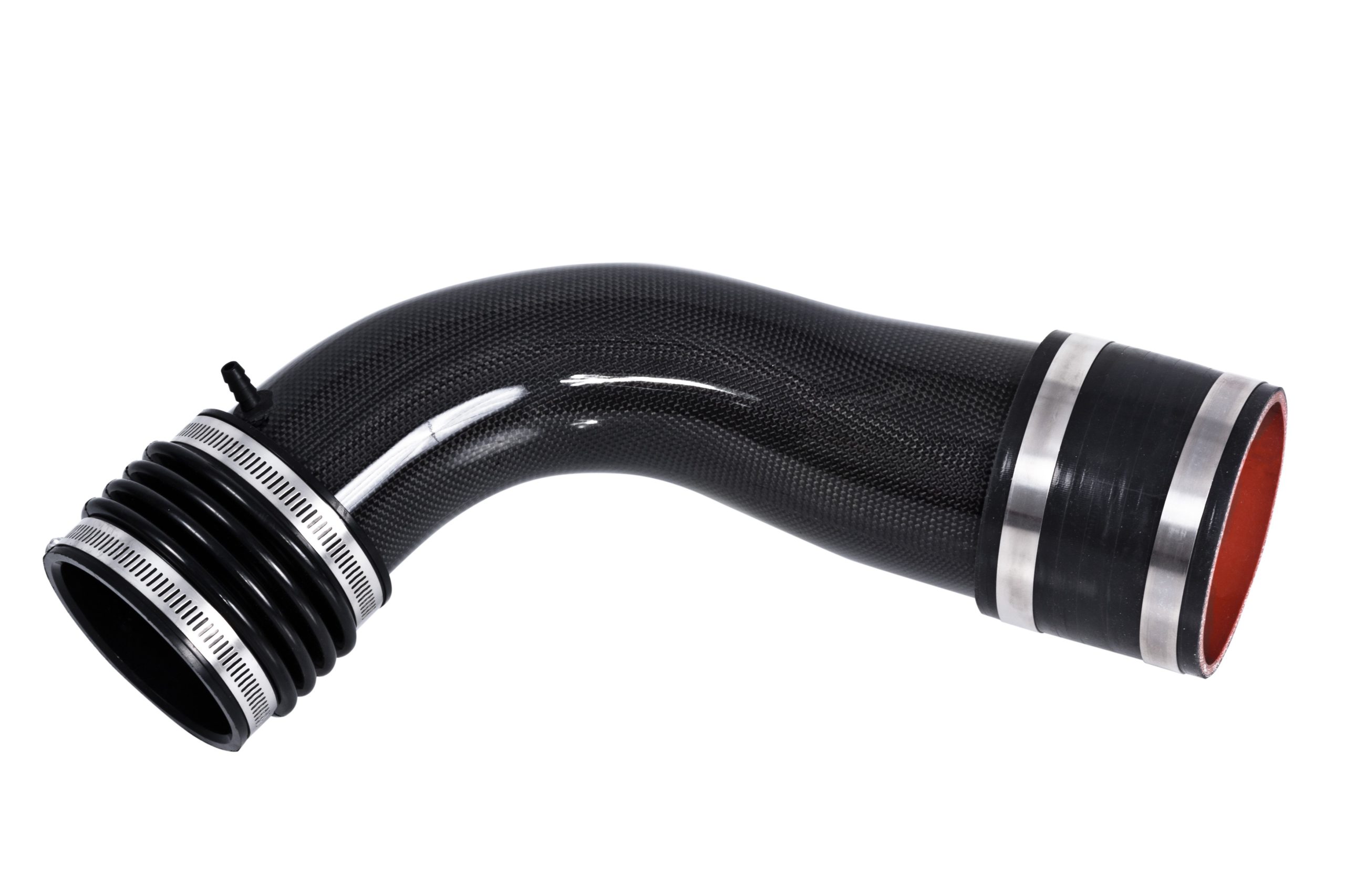 APR Carbon Fiber indsugninsrør er en attraktiv højtydende opgradering designet til at øge ydeevnen ved at lade motoren ånde mere frit.