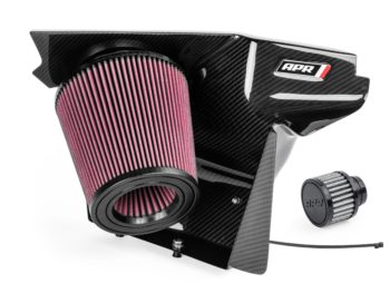 APR Carbon Fiber indsugningssystem er en attraktiv højtydende opgradering designet til at øge ydeevnen ved at lade motoren ånde mere frit.