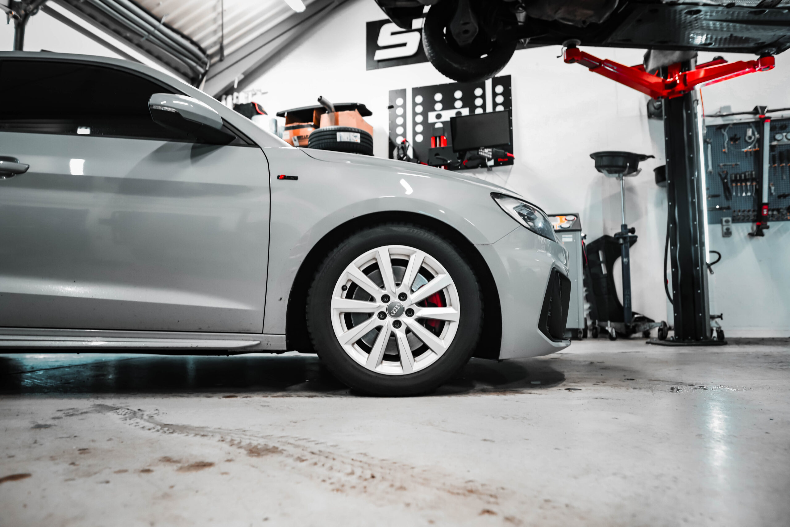 A1 GB sænket med H&R fjedre billede af foraksel